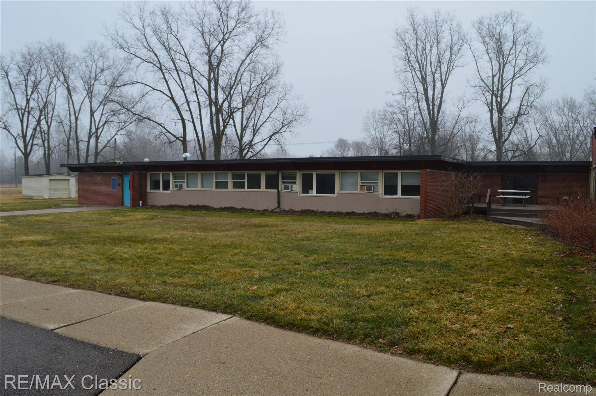 16360 Hubbard ST, Livonia, MI 48154