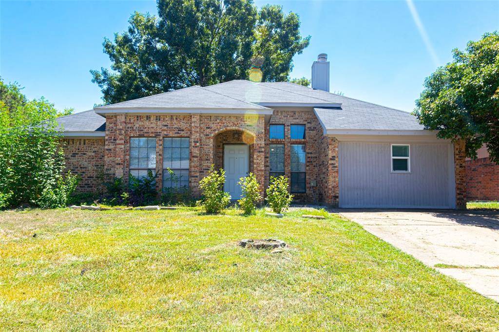 600 Benedict Lane, Arlington, TX 76002