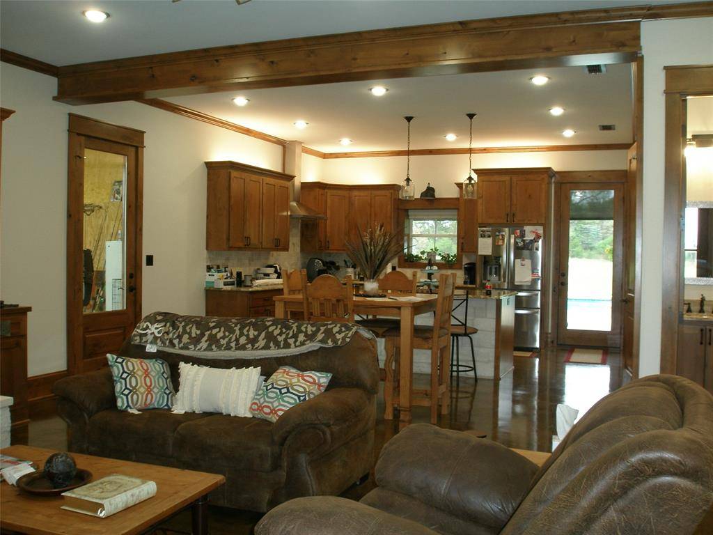 13001 County Road 3300, Brownsboro, TX 75756