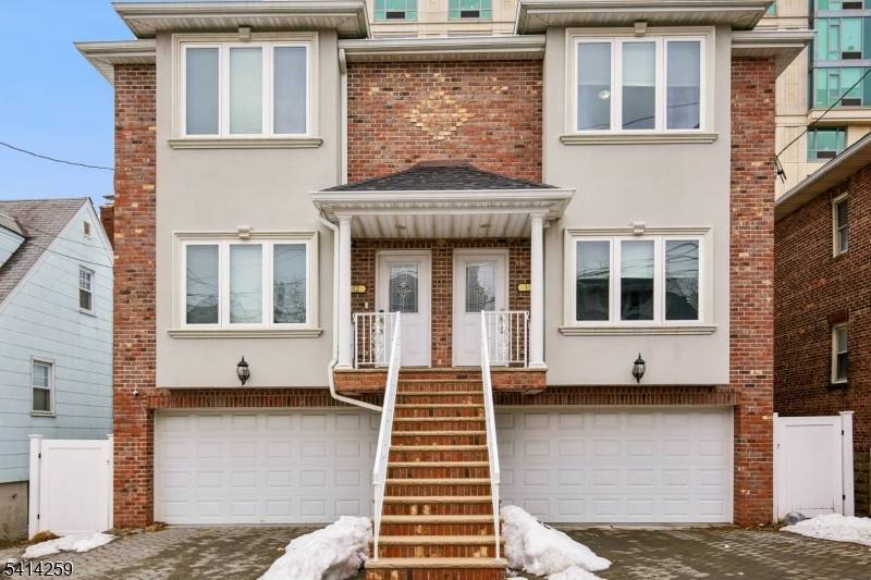 10 Glen St, Cliffside Park Boro, NJ 07010