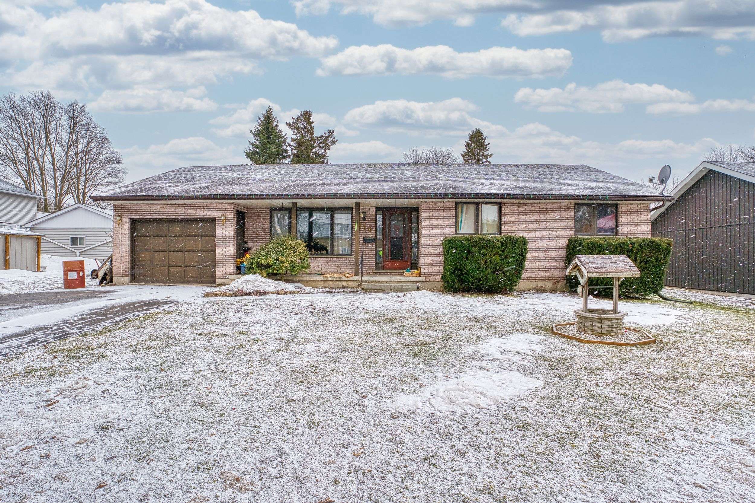 520 Victoria ST, Minto, ON N0G 2P0