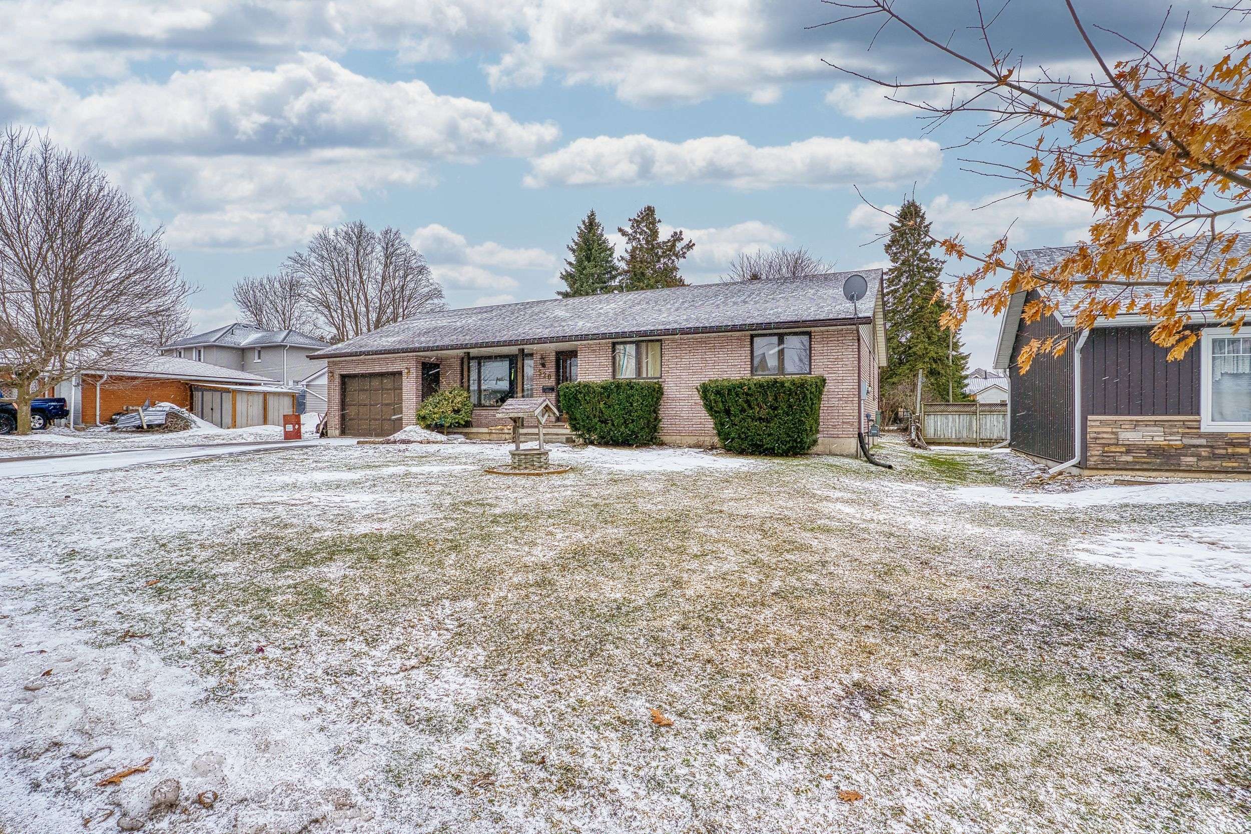 520 Victoria ST, Minto, ON N0G 2P0