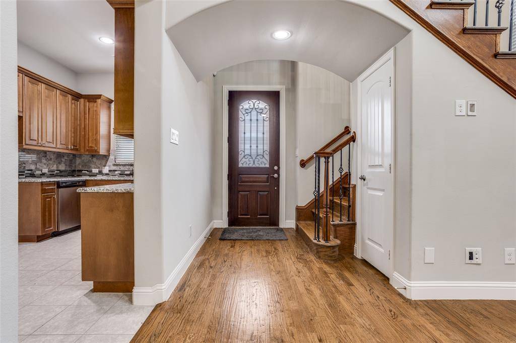 869 Rohan Drive, Richardson, TX 75081