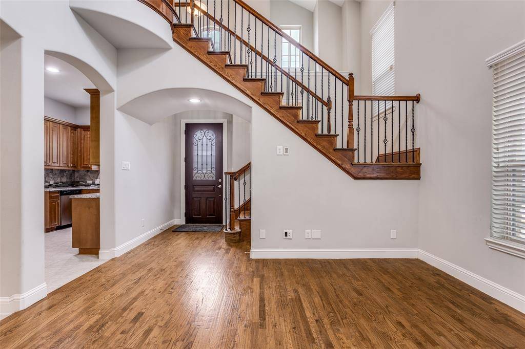 869 Rohan Drive, Richardson, TX 75081