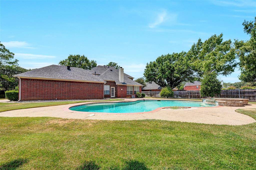 306 Canyon Lake Drive, Southlake, TX 76092