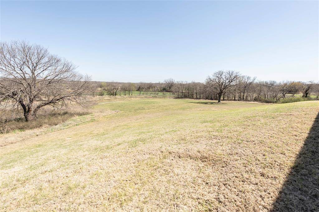 2216 N Greenbrier Road, Nocona, TX 76255