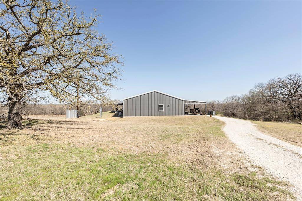 2216 N Greenbrier Road, Nocona, TX 76255