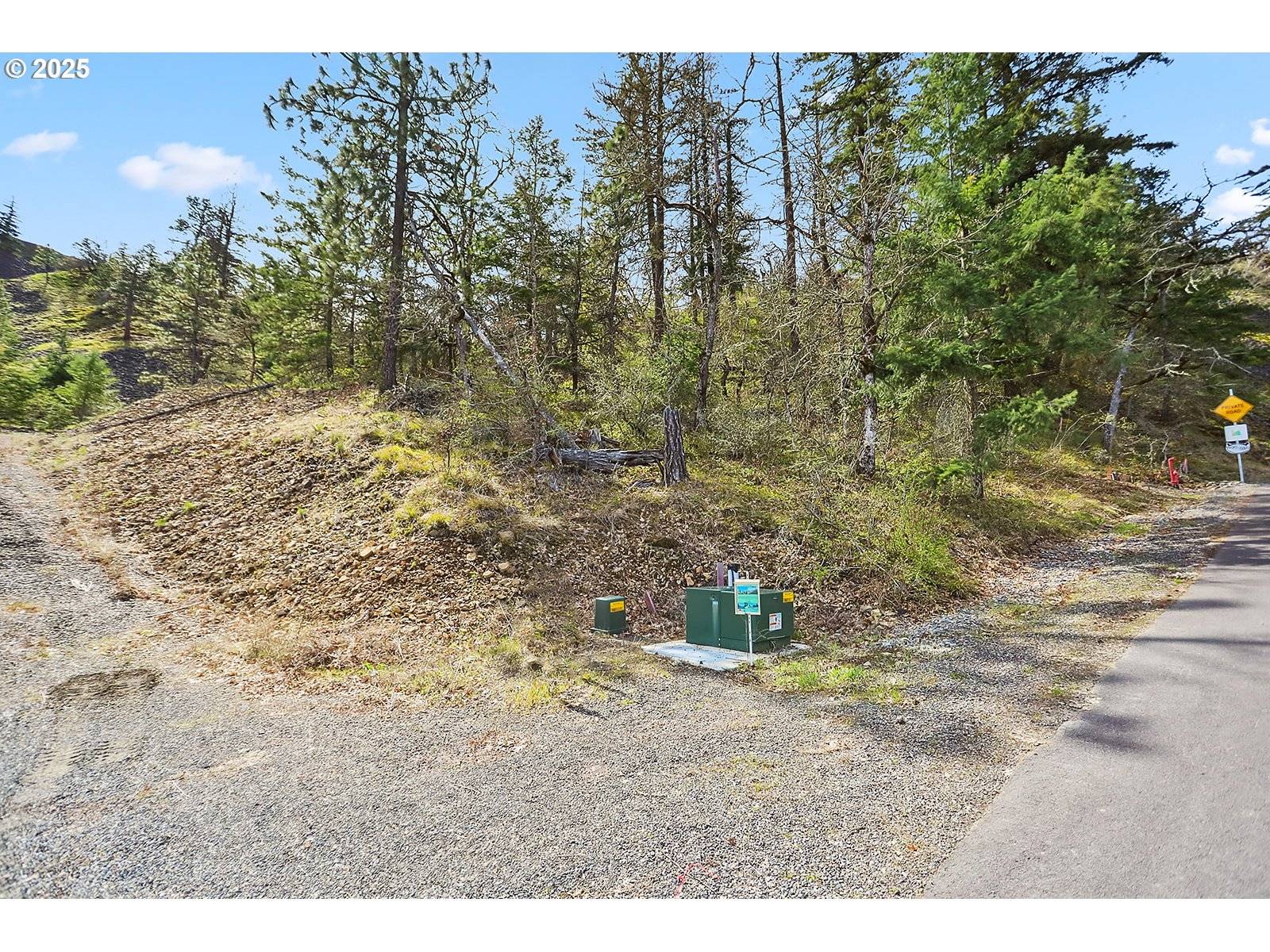 Asher Street #37, Mosier, OR 97040