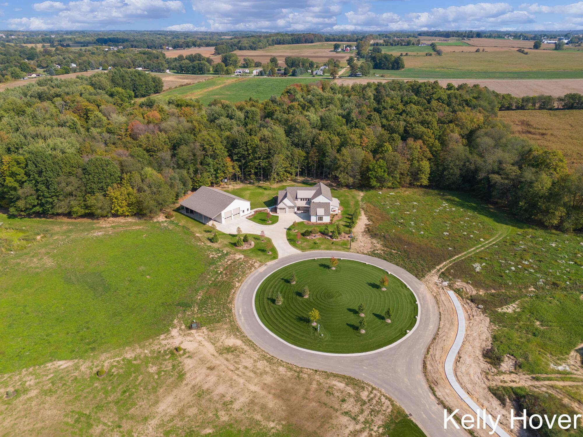 402 Ottogan Hills CT, Jamestown Twp, MI 49323