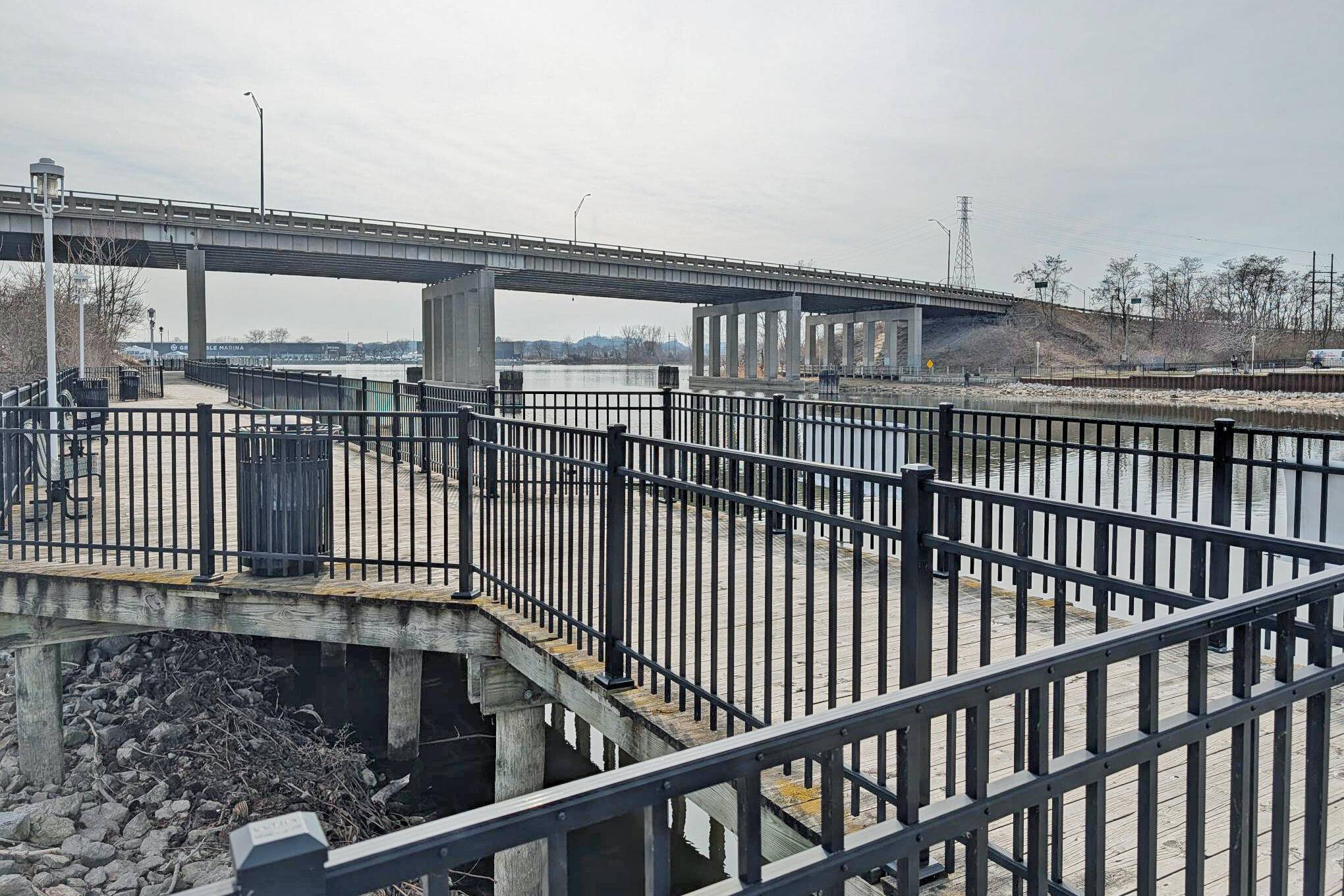 971 W Savidge ST, Spring Lake Vllg, MI 49456