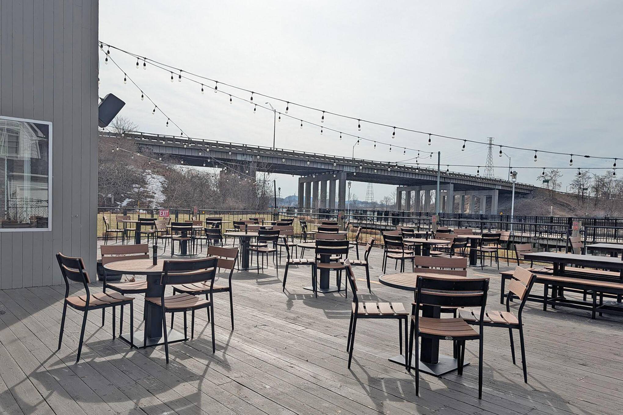 971 W Savidge ST, Spring Lake Vllg, MI 49456