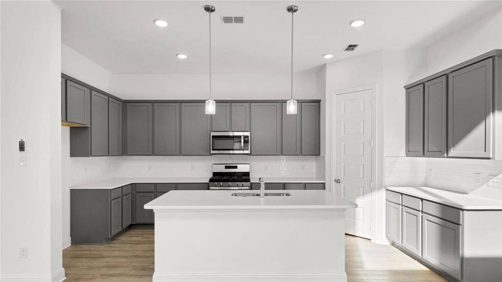 2335 Sheppards Lane, Waxahachie, TX 75167