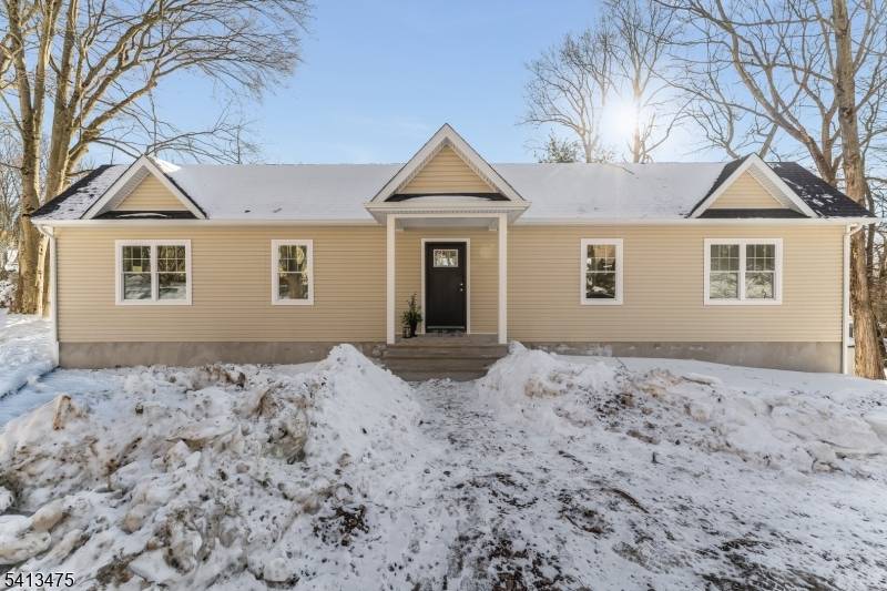 48 Northwood Dr, High Bridge Boro, NJ 08829