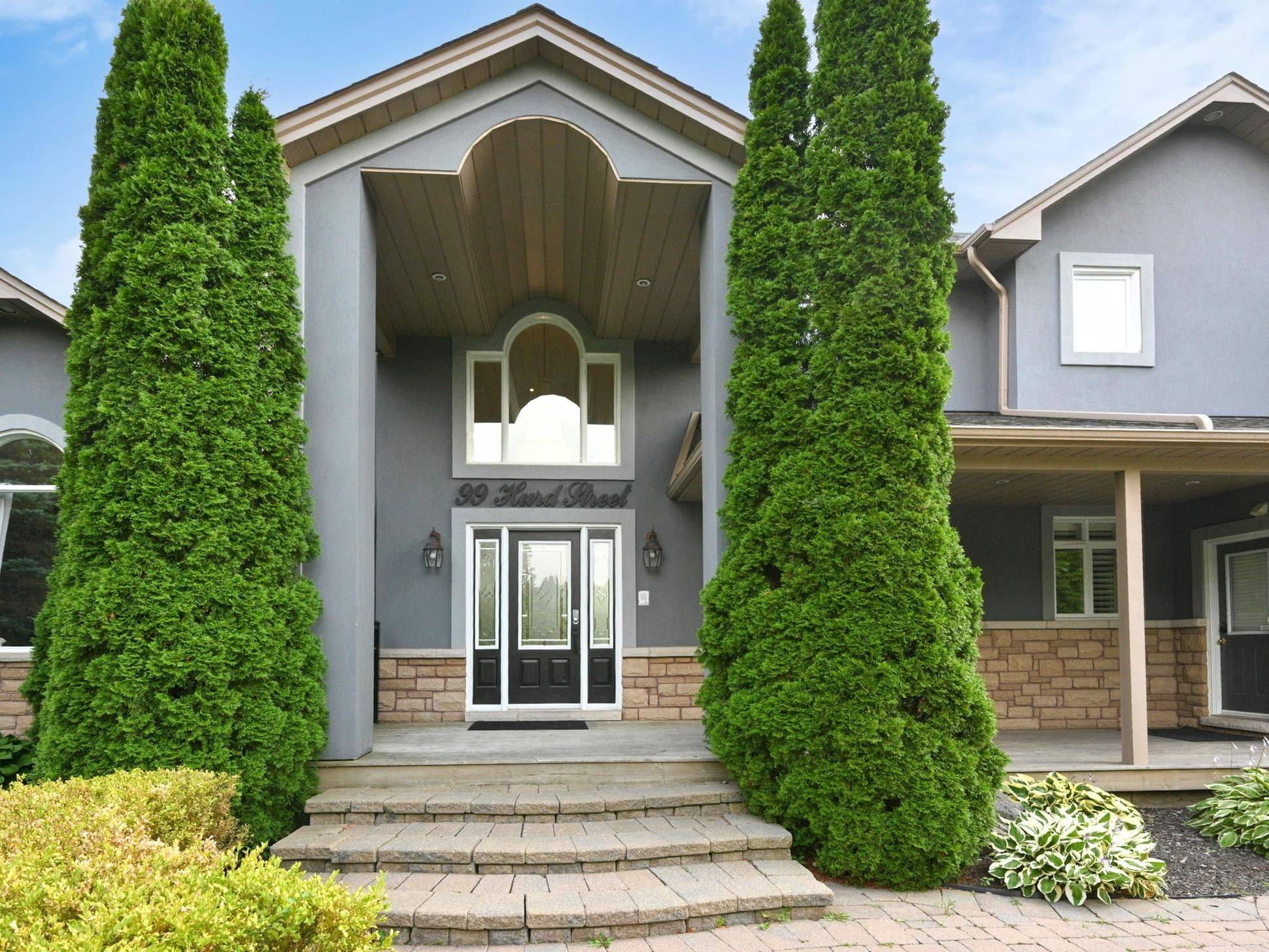 99 Hurd ST, Oshawa, ON L1H 7K4