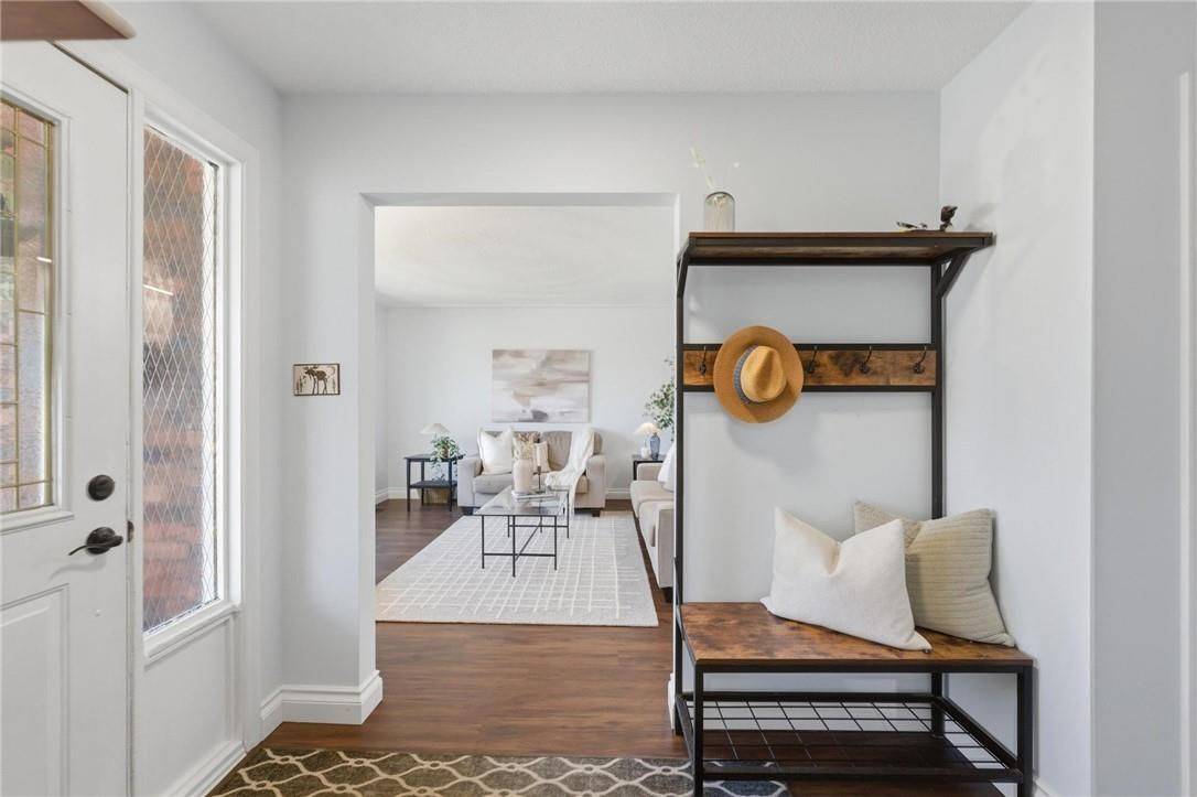 21 MARGARET AVE, Grimsby, ON L3M 4P2