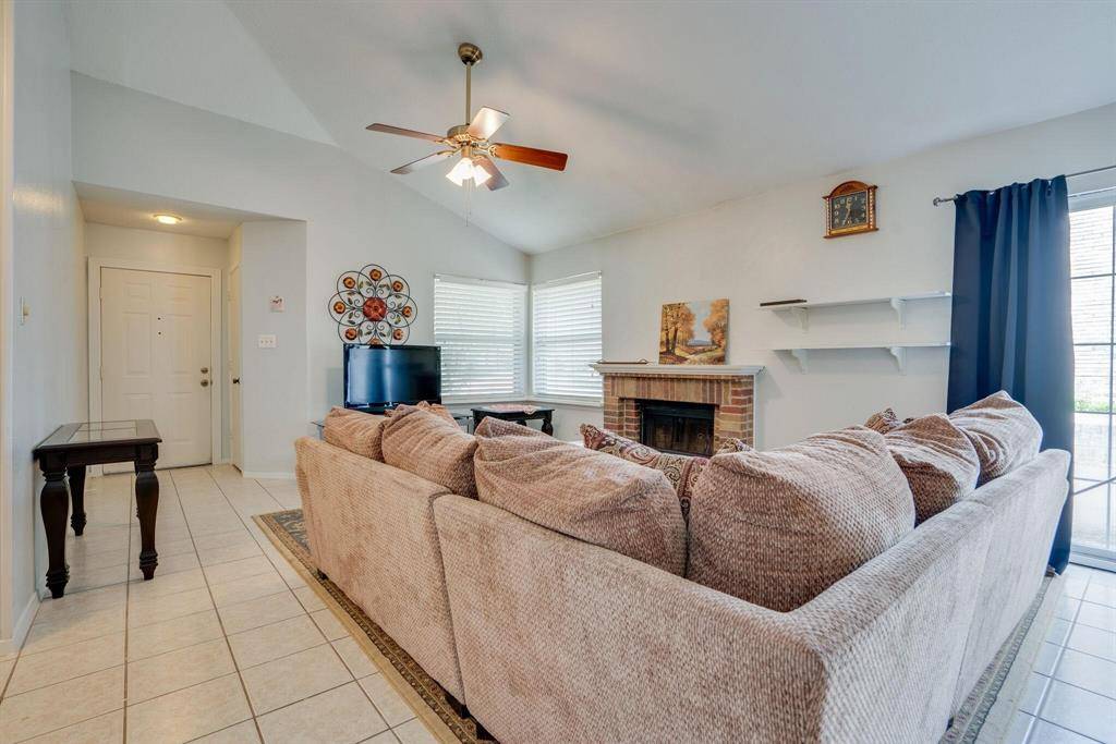 625 Prairie Dell Street, Lewisville, TX 75067