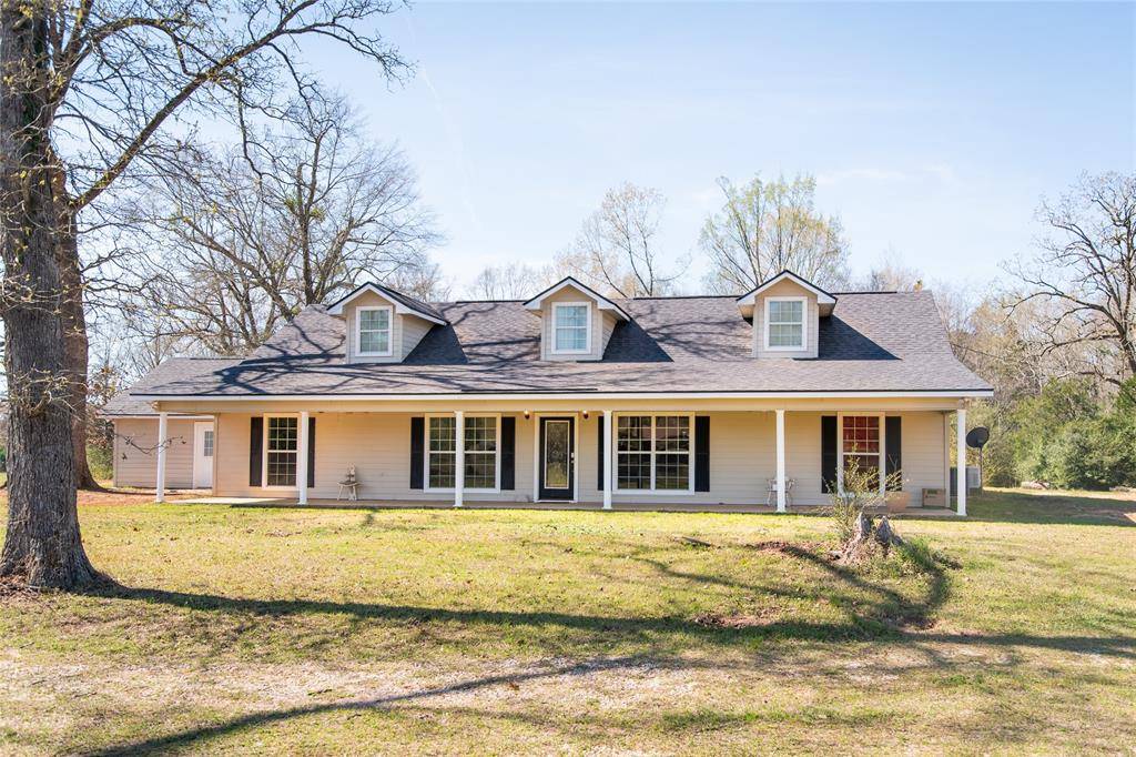 5215 State Highway 7 E, Center, TX 75935