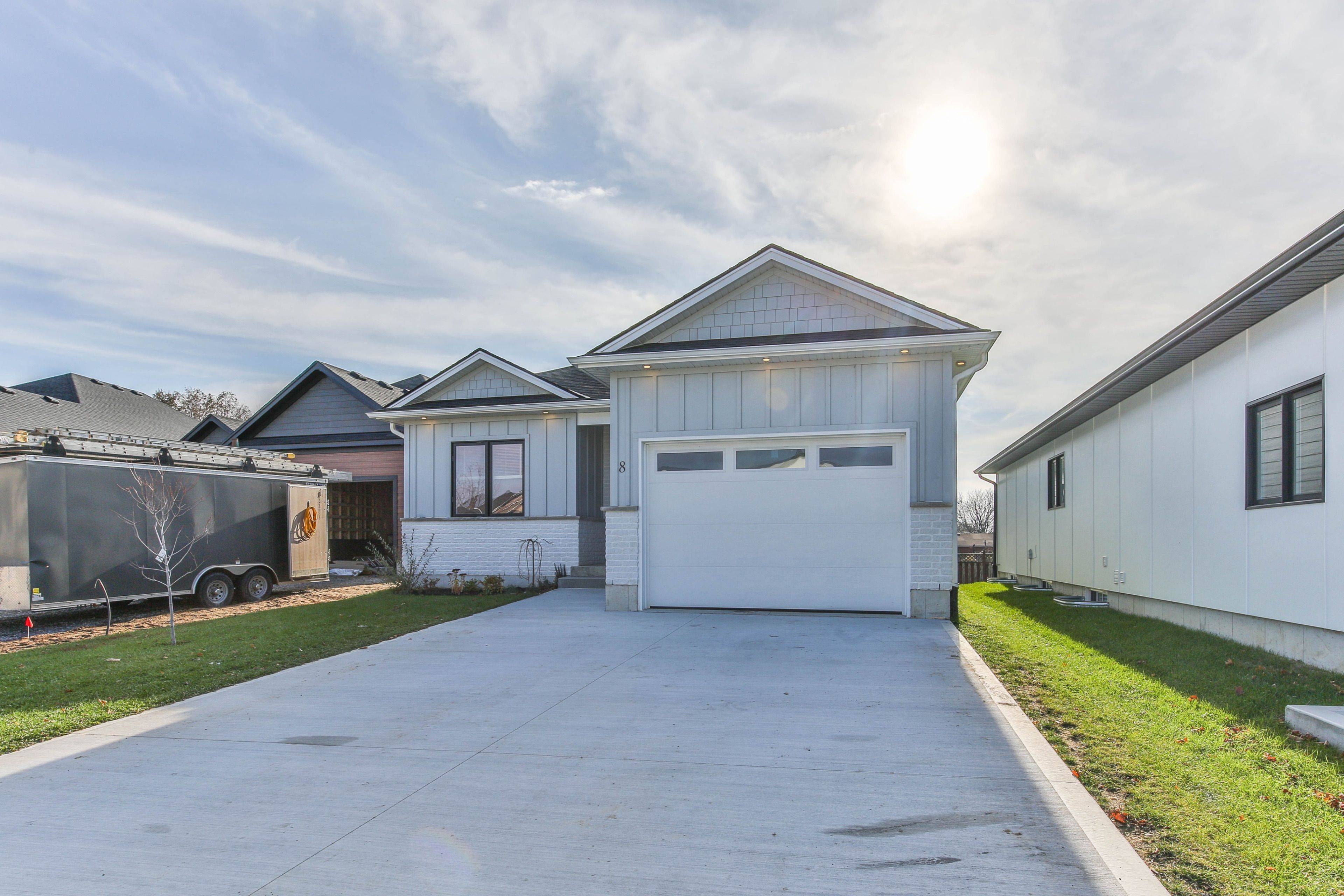 8 Charles CT, Bayham, ON N0J 1T0