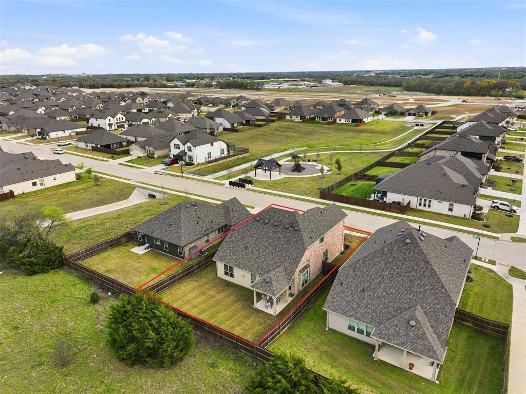 2352 High Plain Lane, Waxahachie, TX 75167