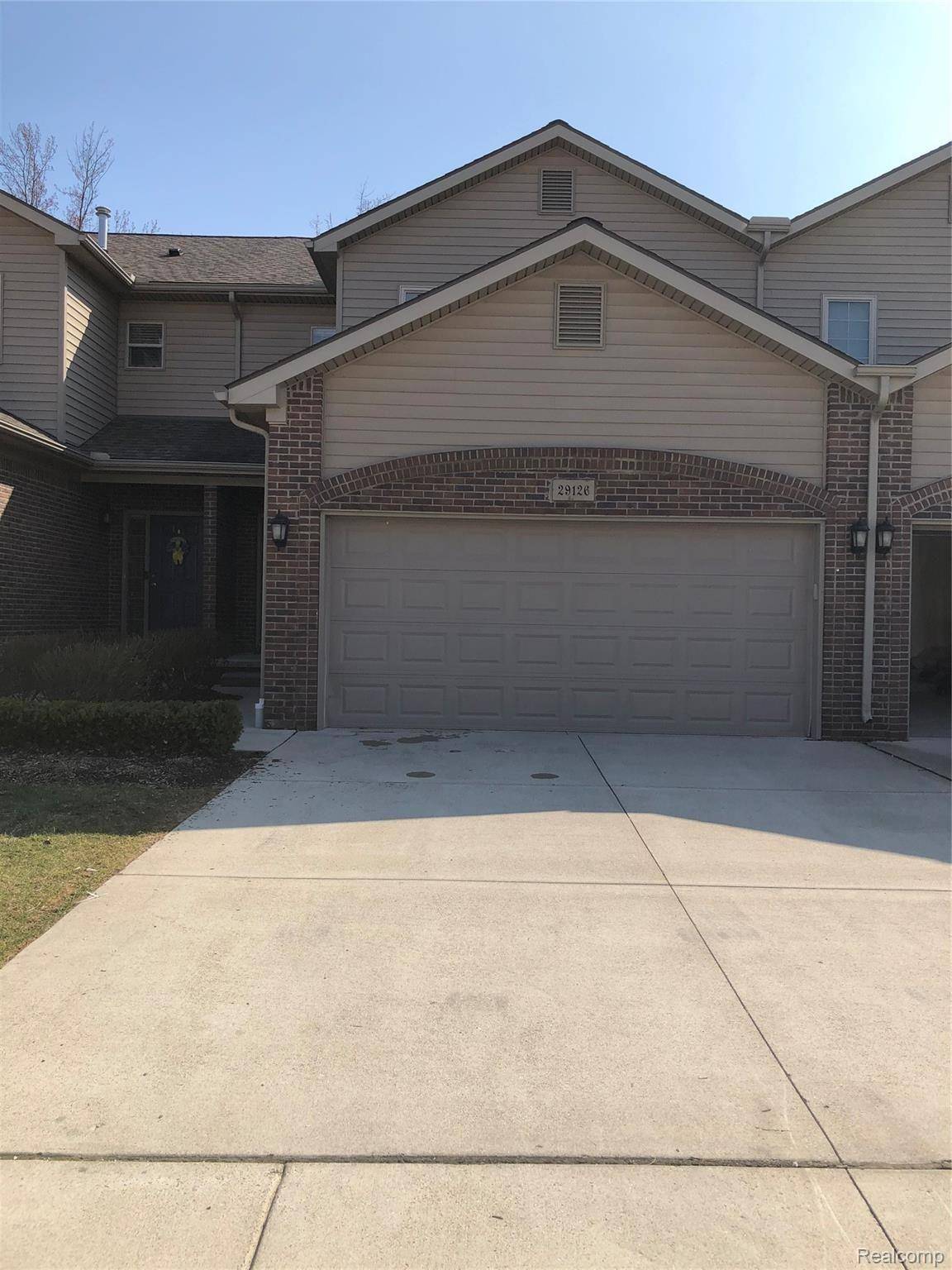 29126 TIMBER WOODS DR, Chesterfield Township, MI 48047