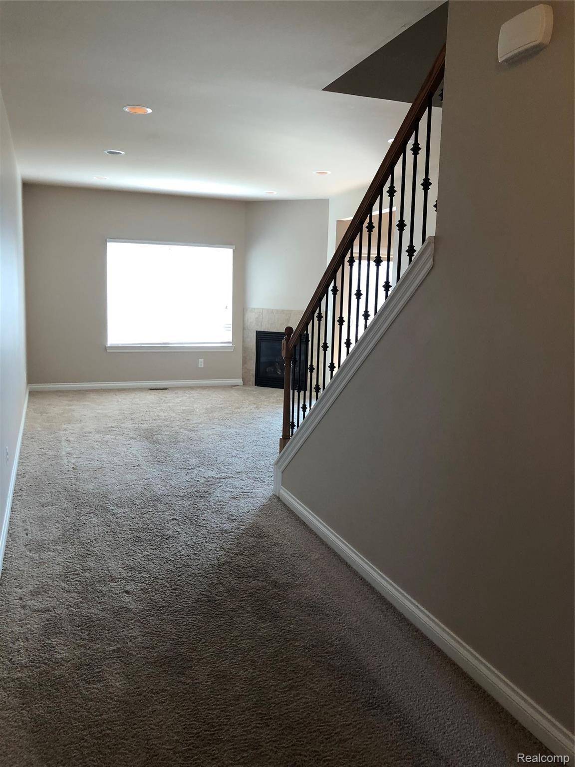 29126 TIMBER WOODS DR, Chesterfield Township, MI 48047