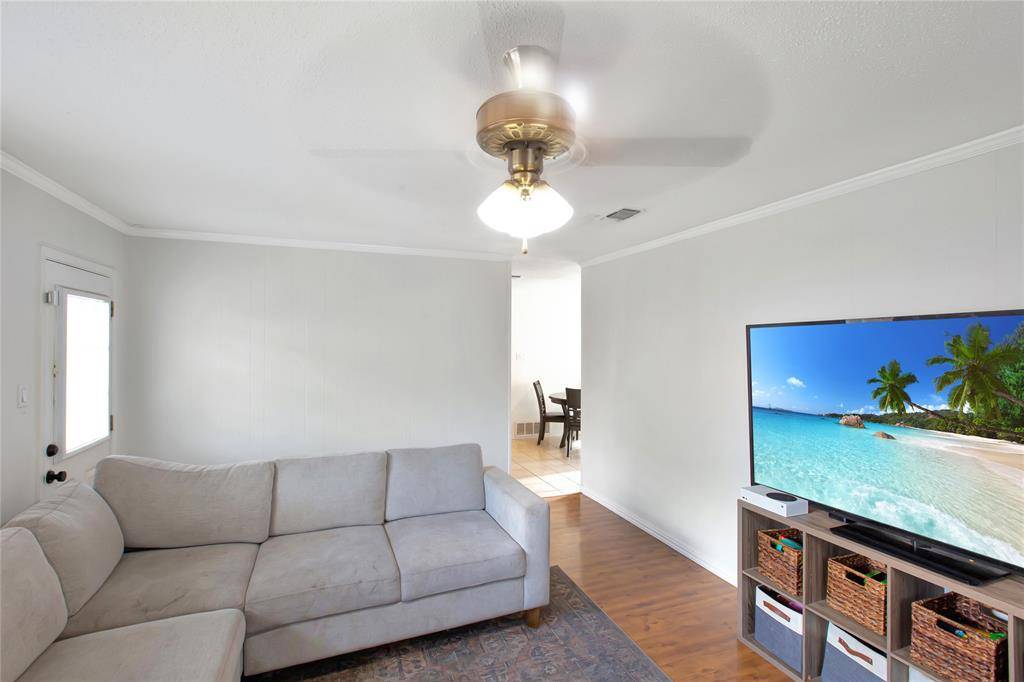 853 Royal Terrace, Hurst, TX 76053