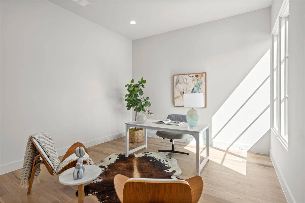 4511 Cowan Avenue, Dallas, TX 75209