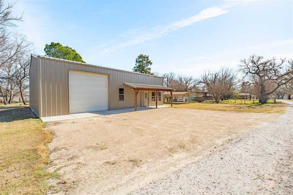 483 Private Road 729, Bluff Dale, TX 76433