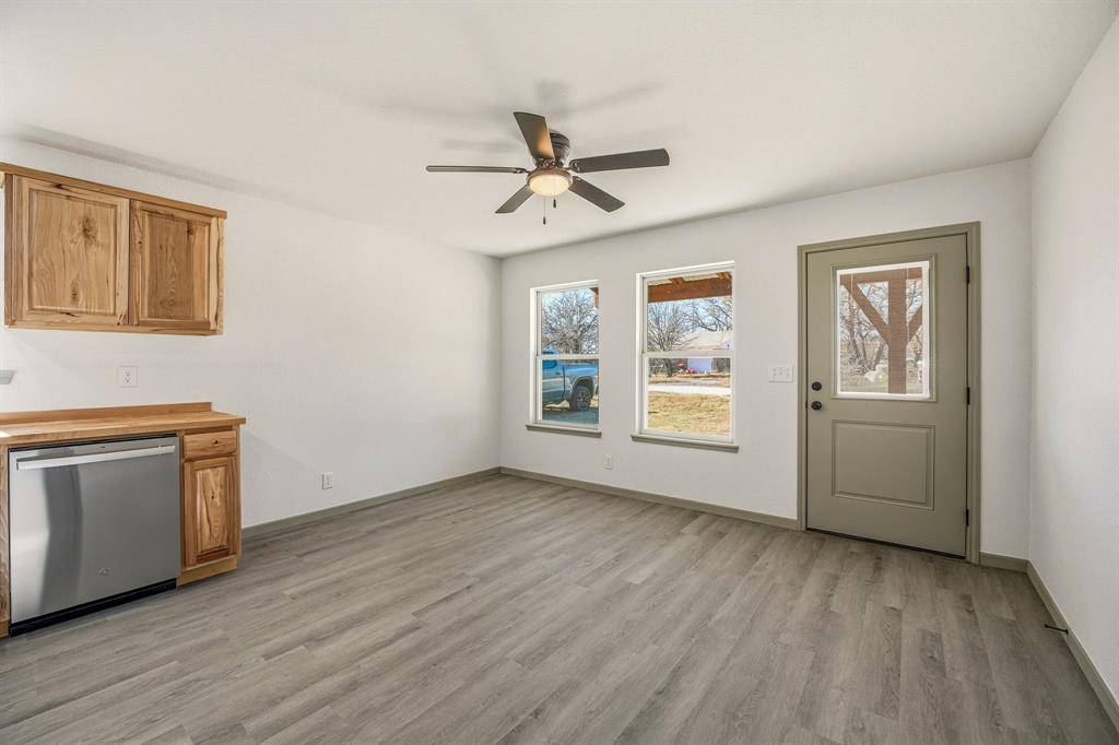 483 Private Road 729, Bluff Dale, TX 76433