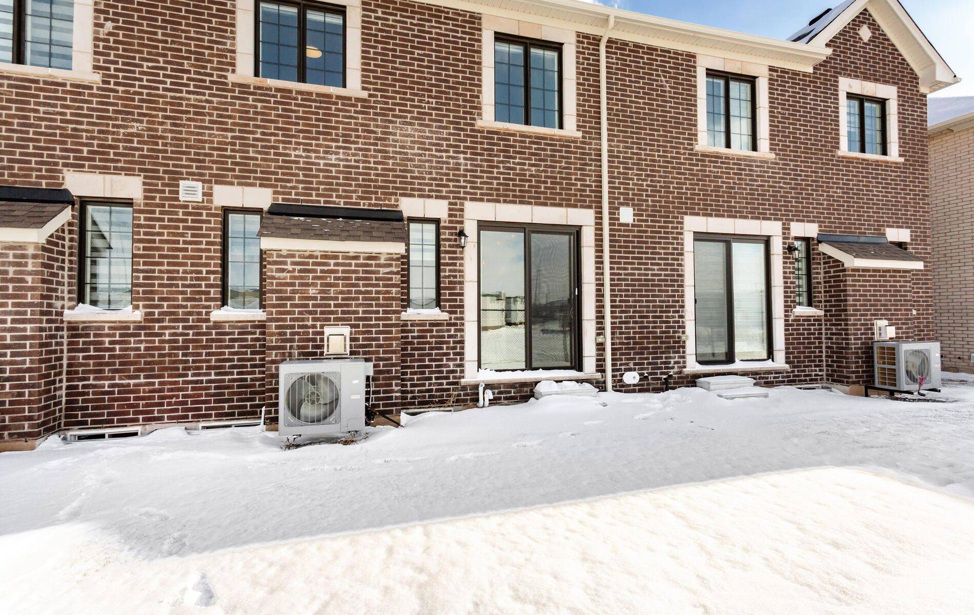 1343 Copley CT, Milton, ON L9E 2E7