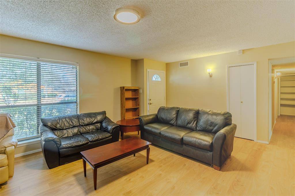 2614 Saint George Drive, Garland, TX 75044