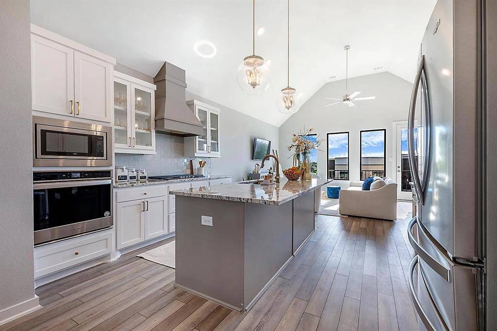 2214 Rook Drive, Dallas, TX 75211