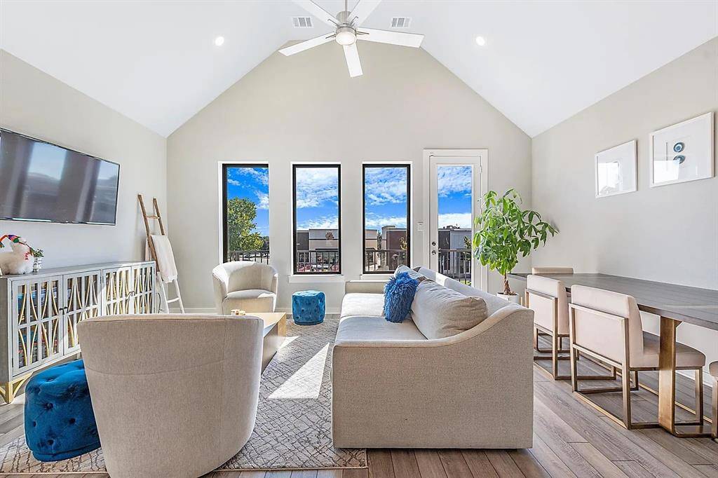 2214 Rook Drive, Dallas, TX 75211