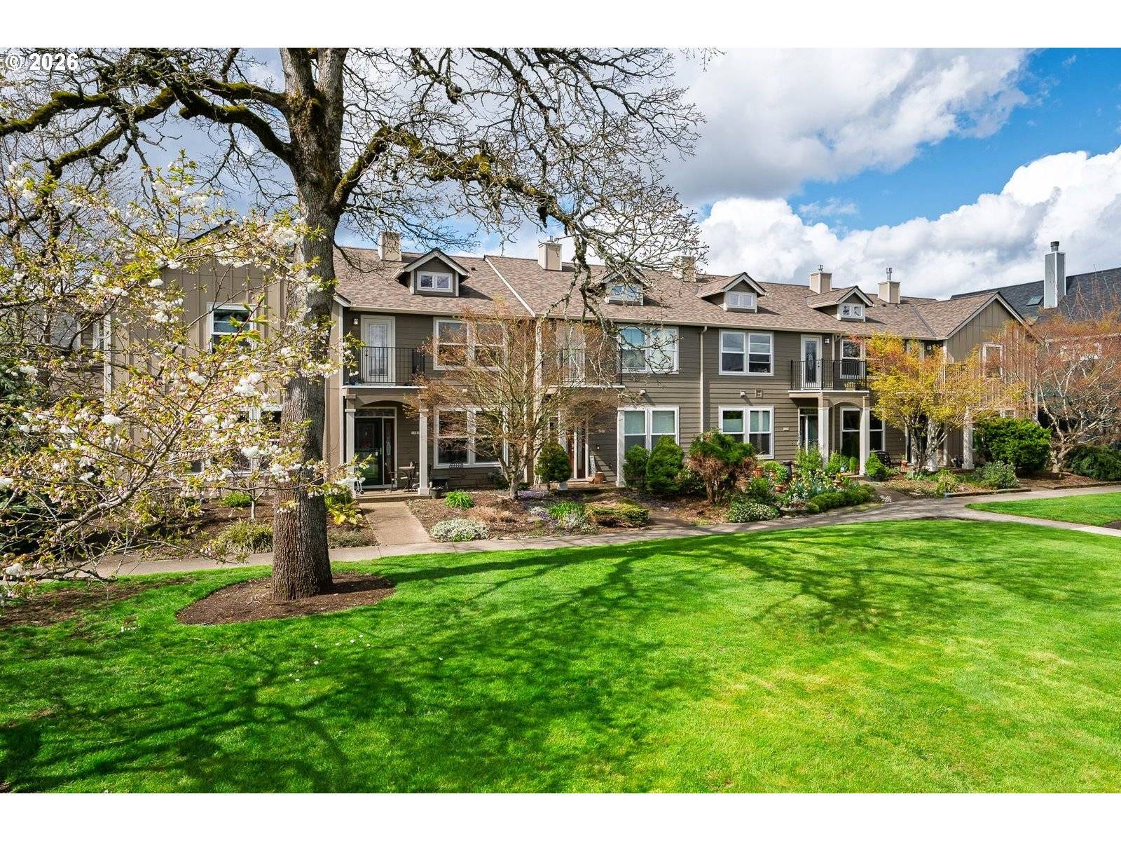 1367 NE MARKET DR, Fairview, OR 97024