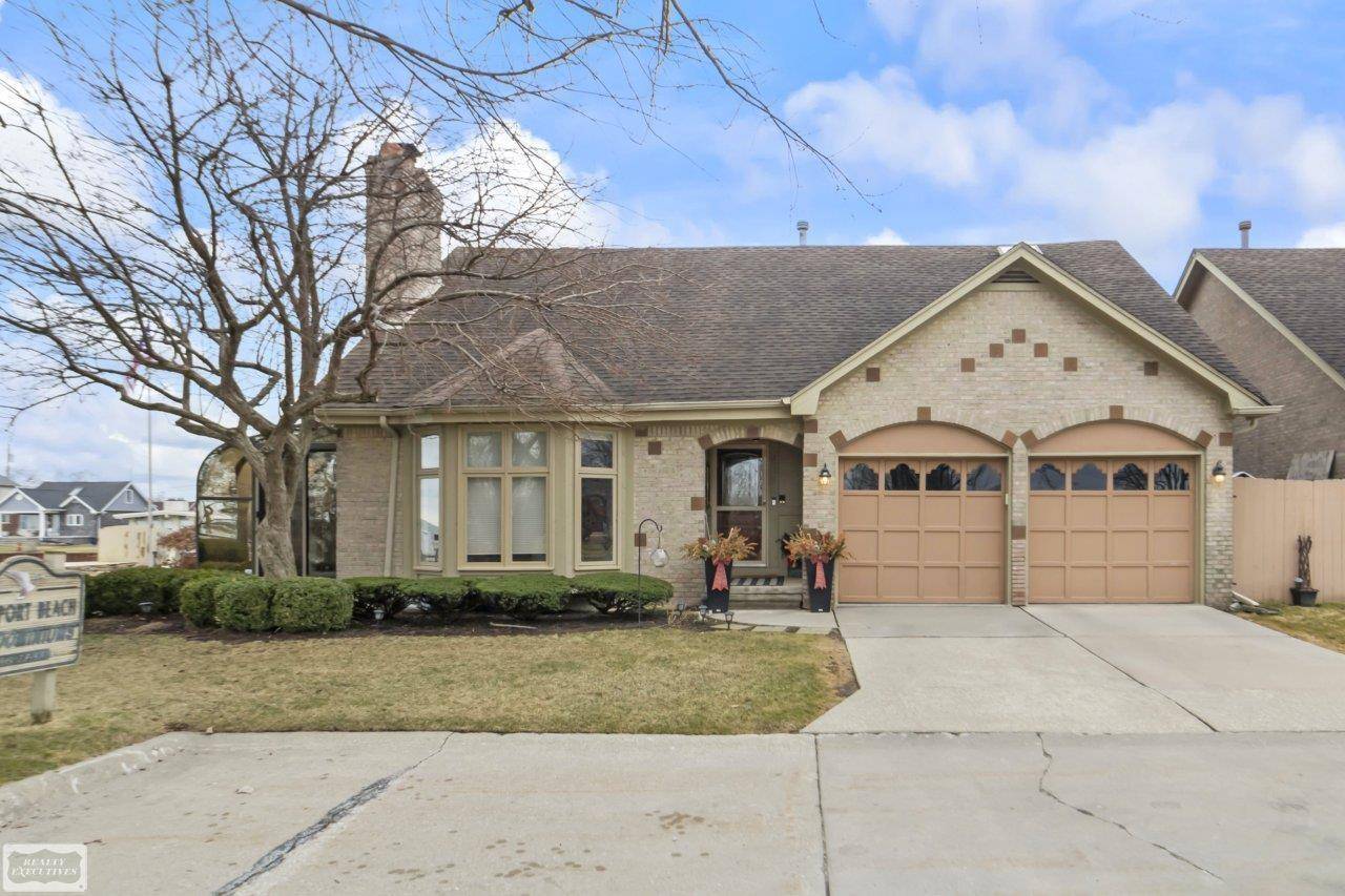 22592 Van ST, St Clair Shores, MI 48047