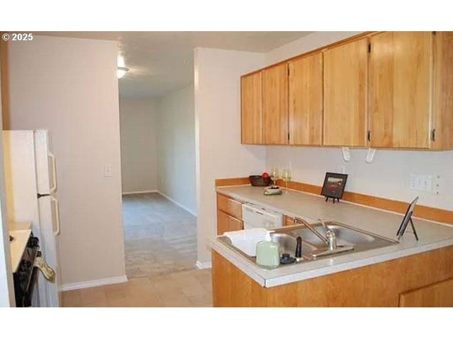 14811/14813 NE FREMONT CT, Portland, OR 97230