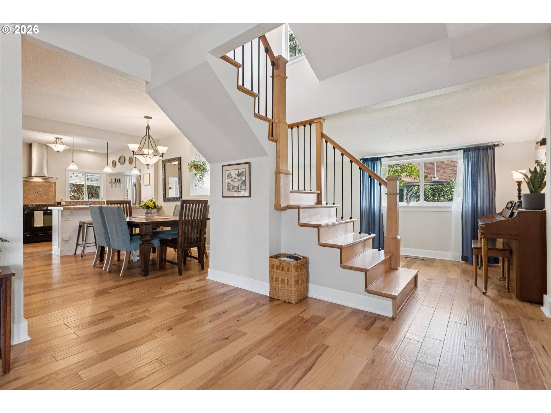 384 W DARTMOUTH ST, Gladstone, OR 97027