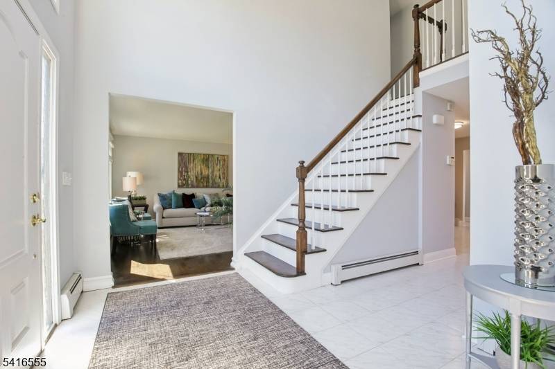 17 Garden St, East Hanover Twp., NJ 07936