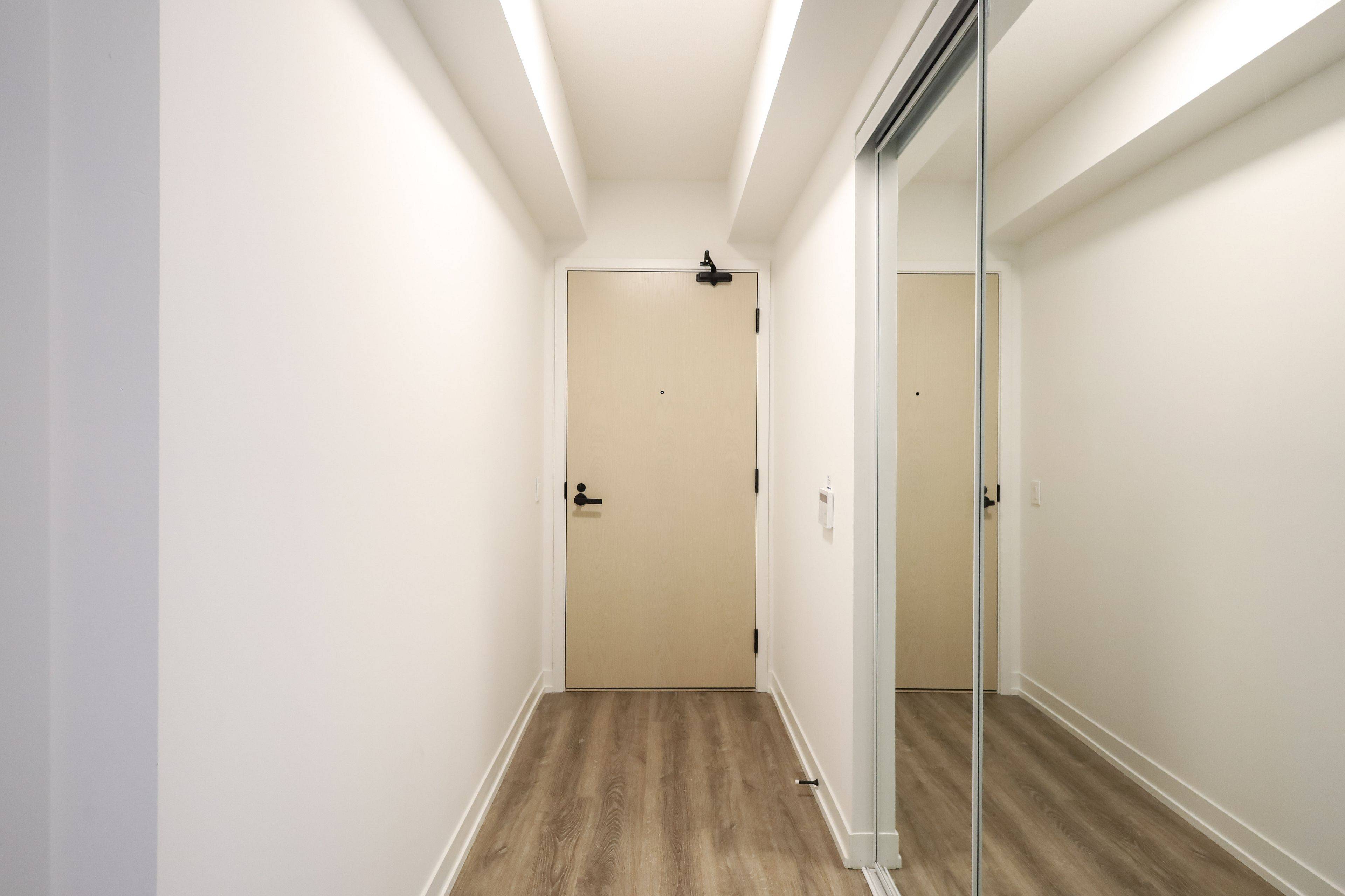 195 Commerce ST #3515, Vaughan, ON L4K 0P9