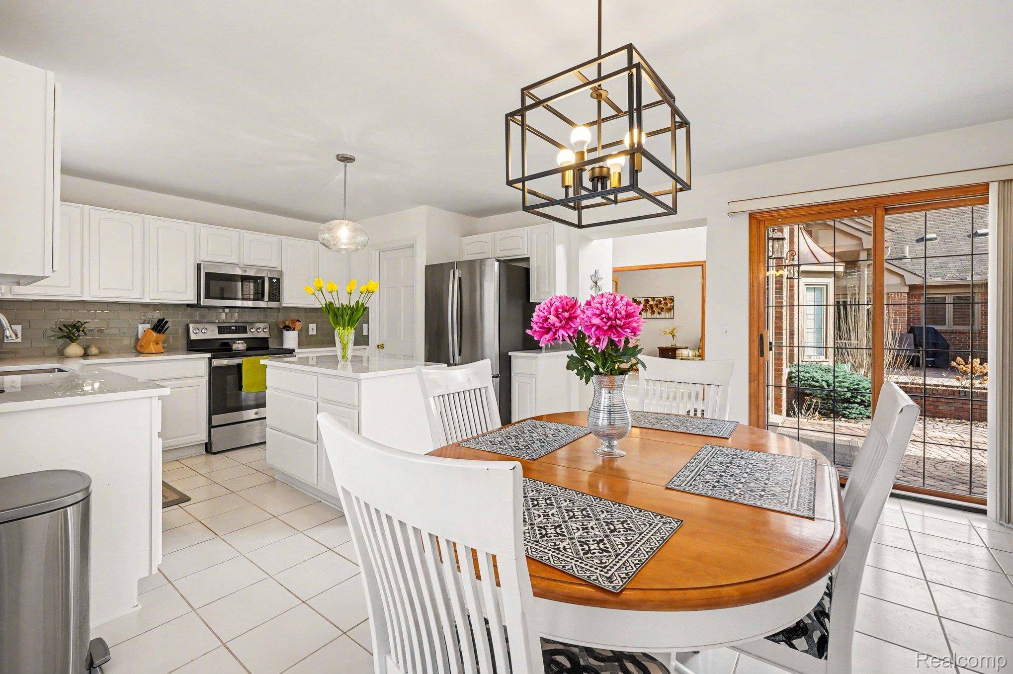 54568 Marissa CT, Shelby Charter Township, MI 48316