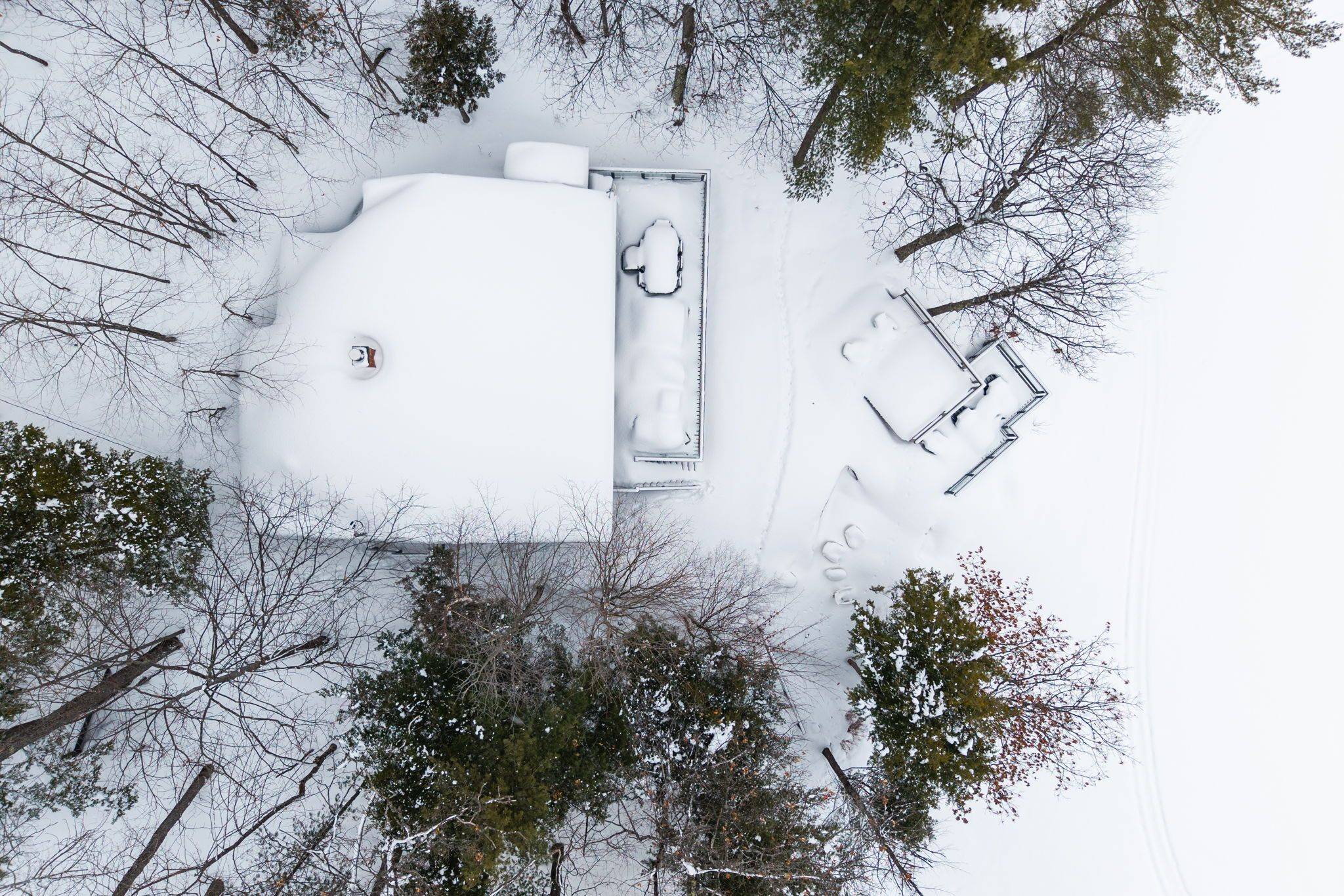 1246 Purdy RD, Muskoka Lakes, ON P0B 1M0