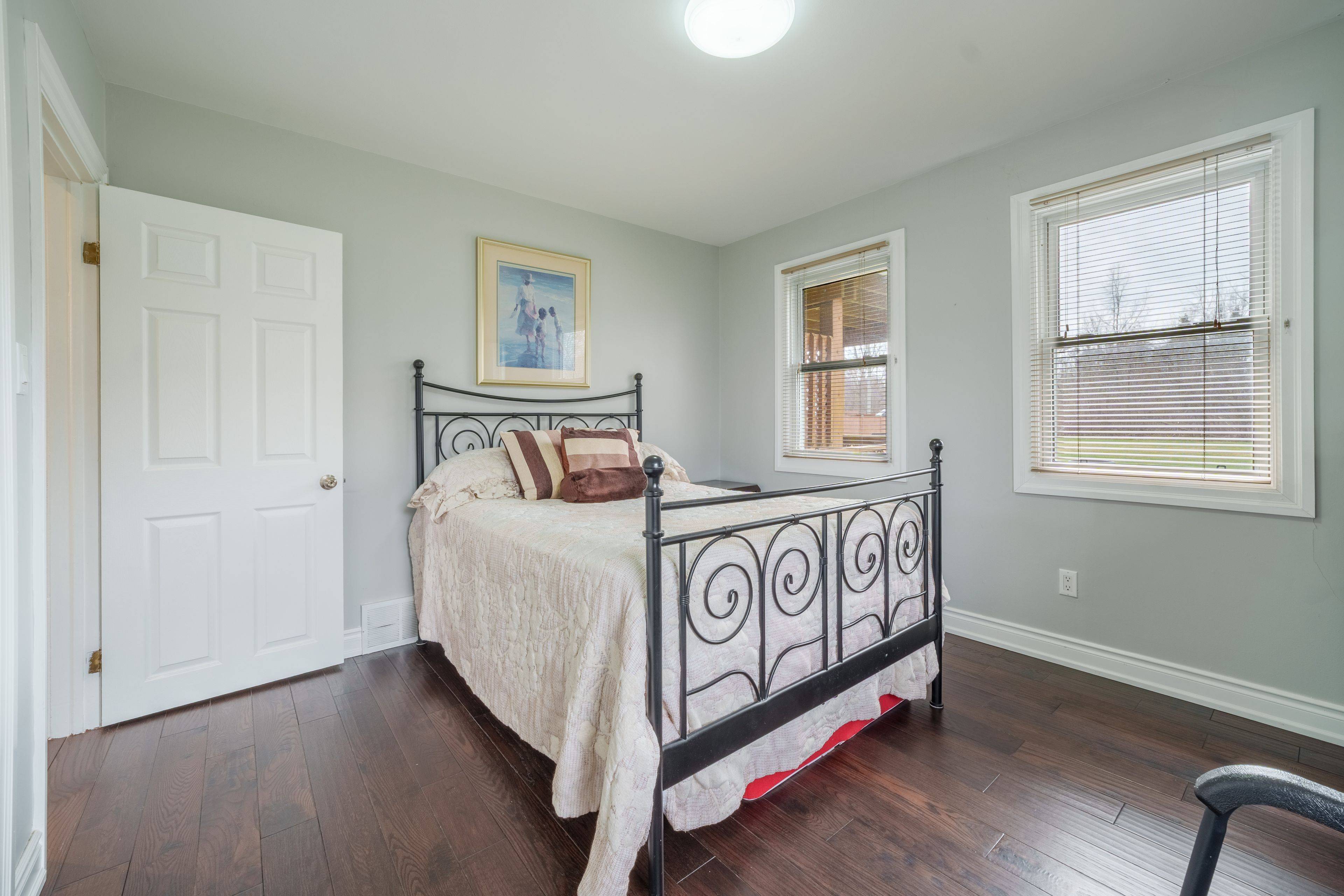 4099 Niagara Pkwy, Fort Erie, ON L0S 1S0