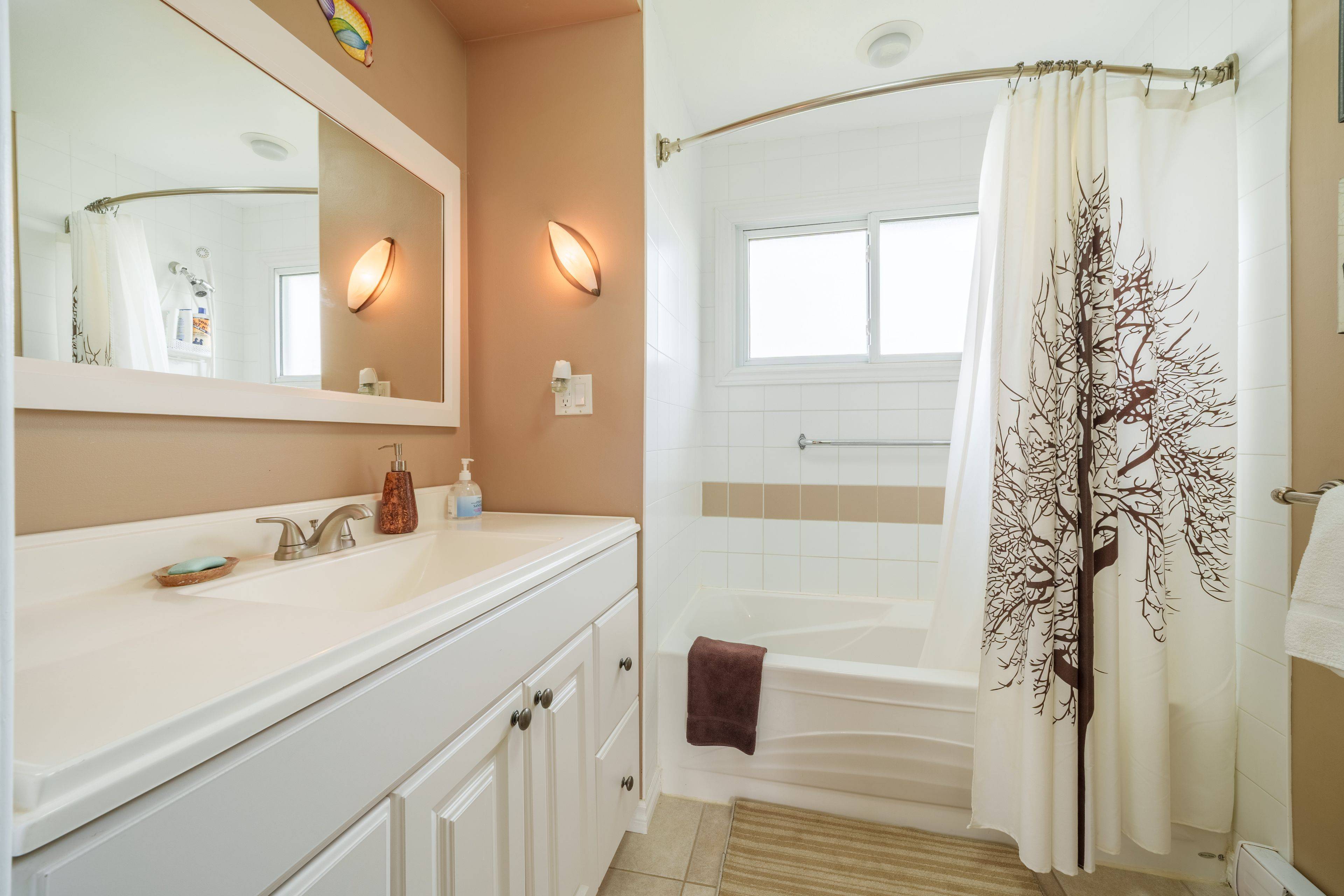 4099 Niagara Pkwy, Fort Erie, ON L0S 1S0