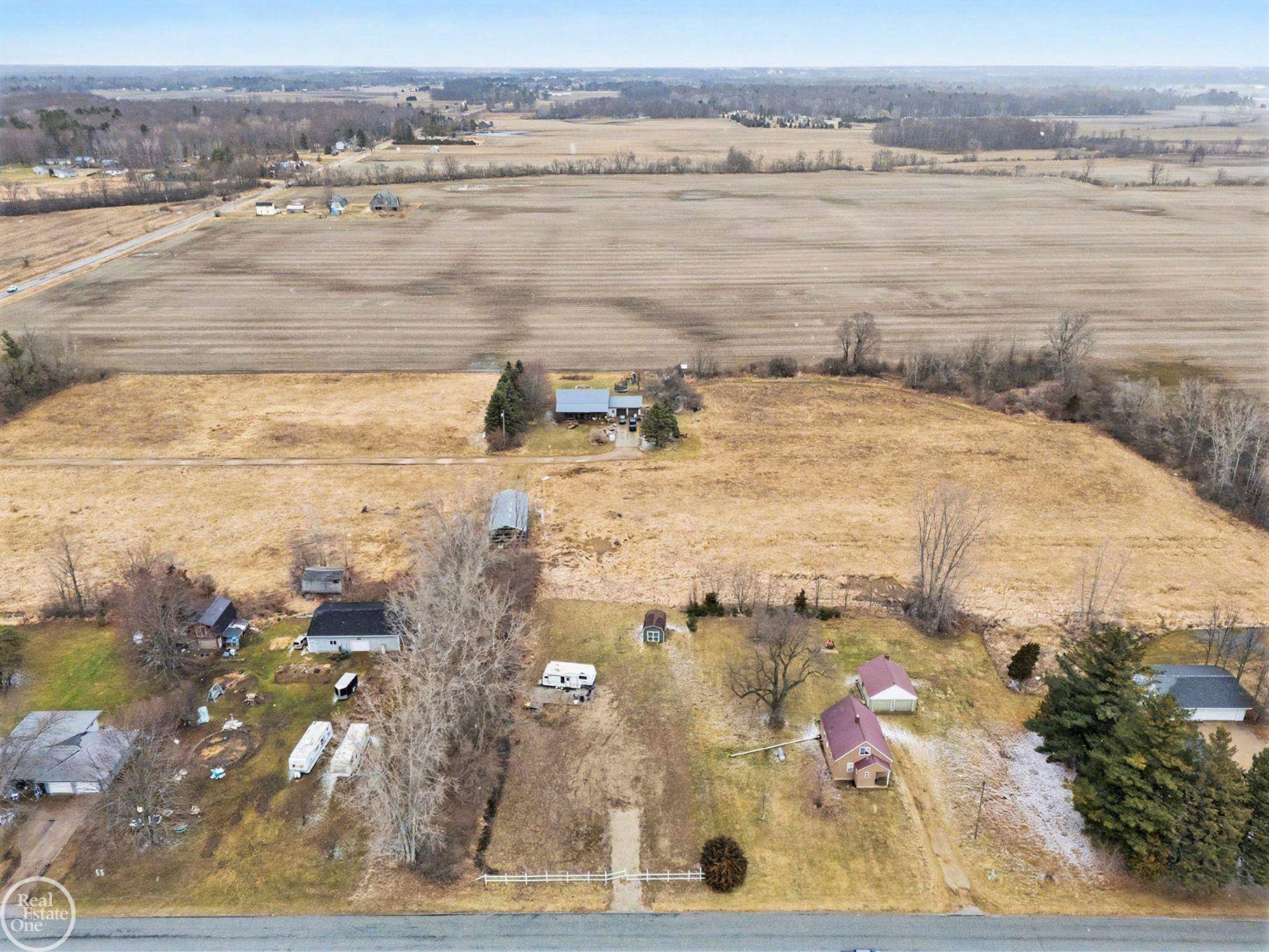 10151 CANADA RD, Birch Run, MI 48415