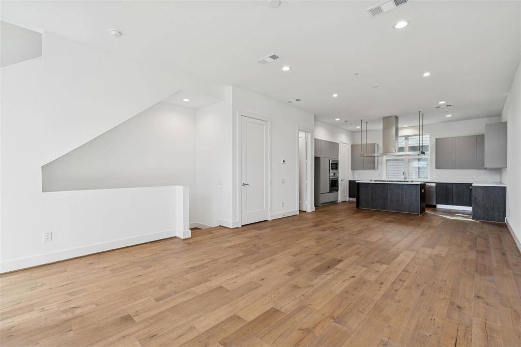 3048 Chimes Street, Dallas, TX 75219