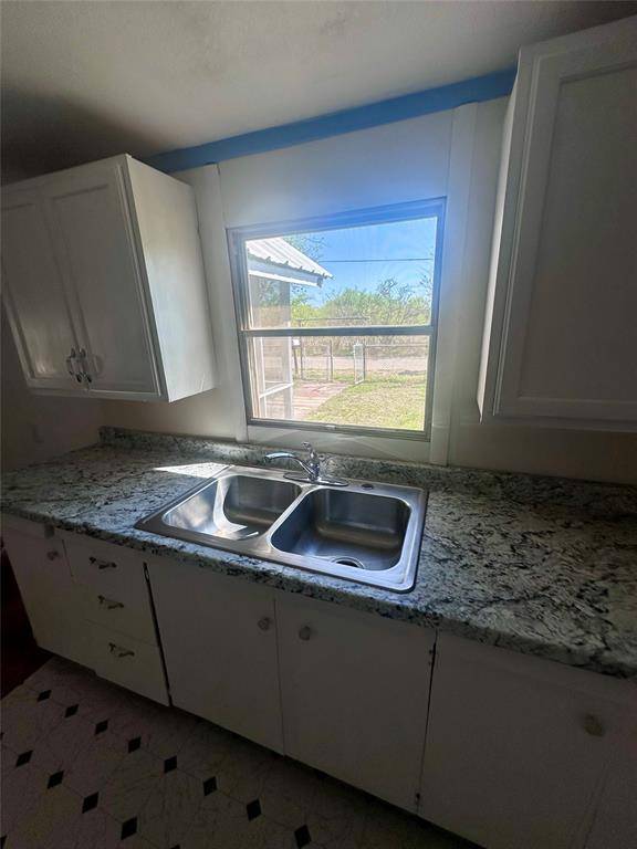 302 W Ripley Street, Coleman, TX 76834