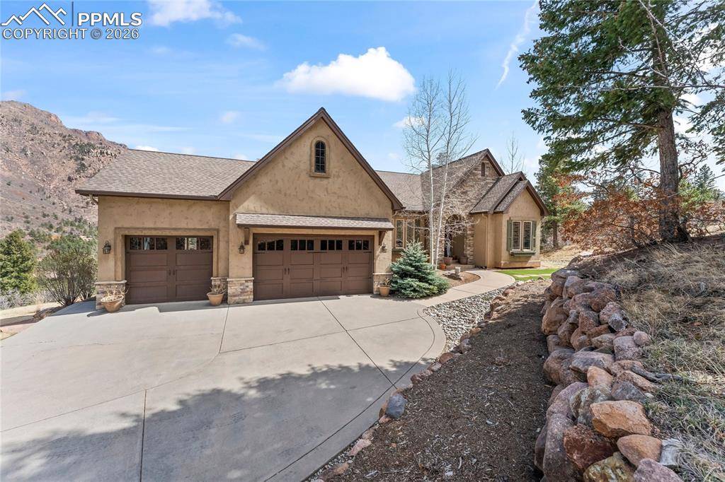 8465 Aspenglow LN, Cascade, CO 80809