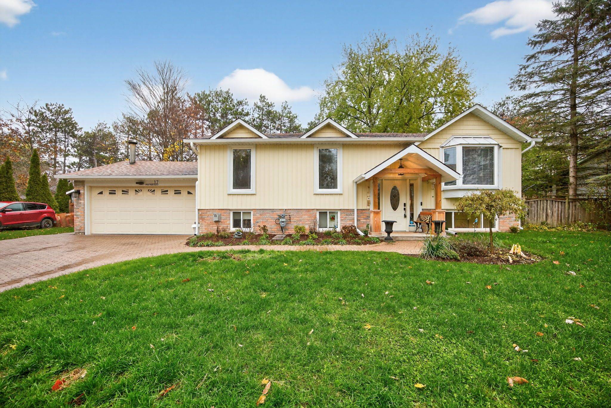 17 Pine Park BLVD, Adjala-tosorontio, ON L0M 1J0