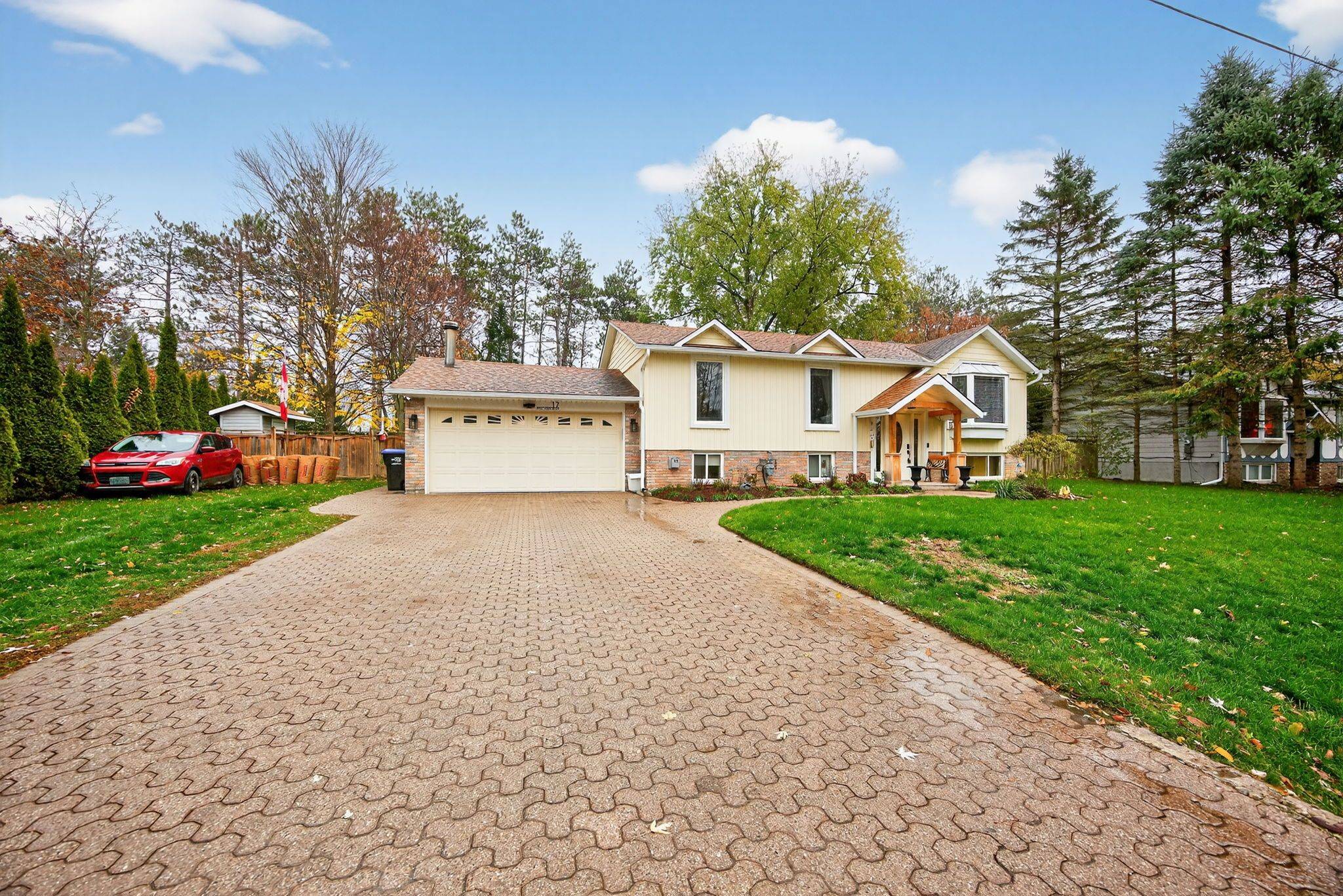 17 Pine Park BLVD, Adjala-tosorontio, ON L0M 1J0