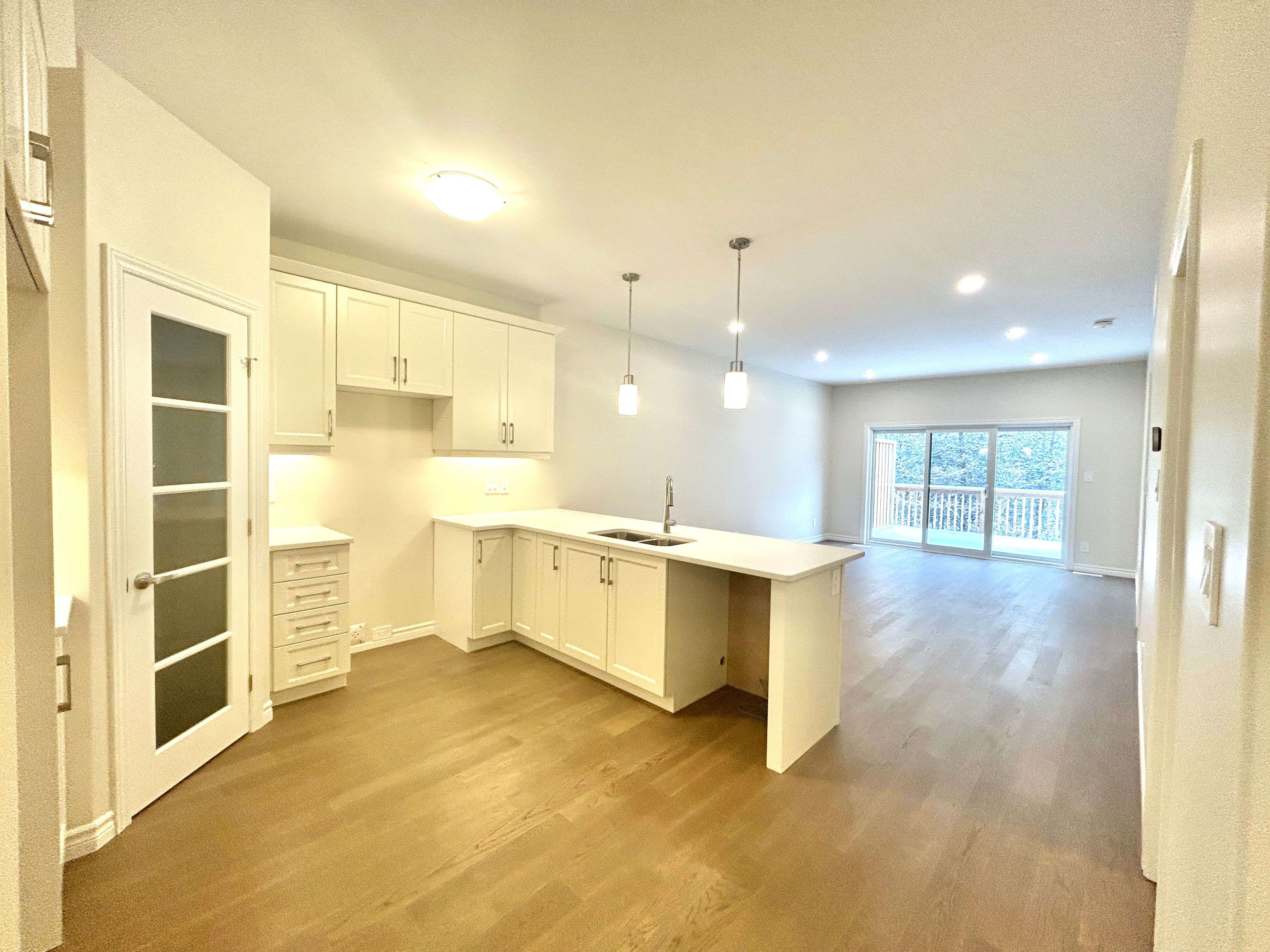 99 Cloverleaf DR #20, Belleville, ON K8N 4Z5